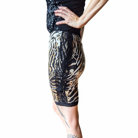 Marciano Tiger Zebra Animal Print skirt with lace trim on sides, size small - Picture 7 of 11